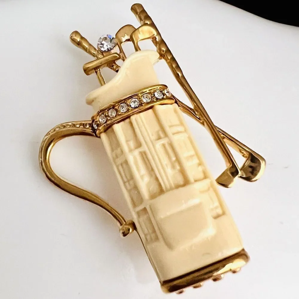 Vintage Lucite Plastic Ivory Gold Tone Golf Clubs In Bag Pin Brooch 4426